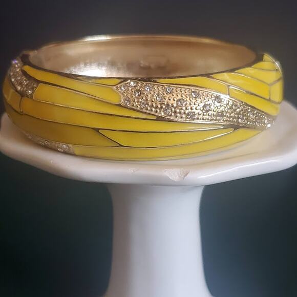 Sequin by Nordstrom‎ Yellow Enamel Hinged Bangle with Crystal Accents Gold Tone - Picture 1 of 9